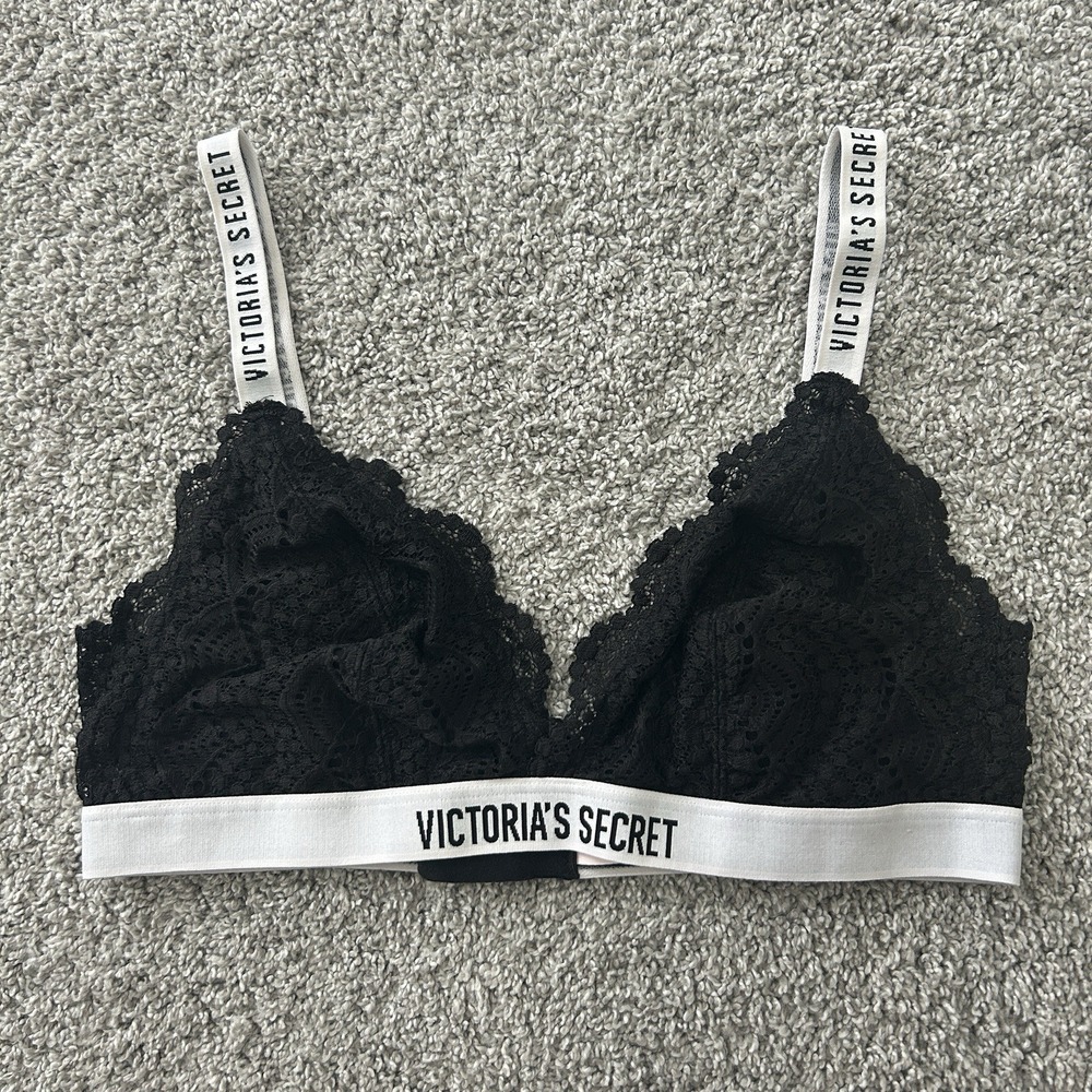 Victorias Secret Large Bralette Black Wireless‎ Back Closure Spellout